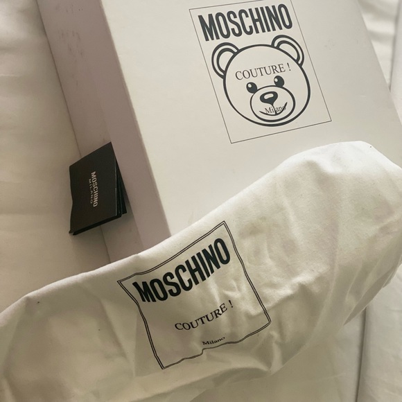 Moschino pink sneakers. Size 39 - Picture 5 of 6